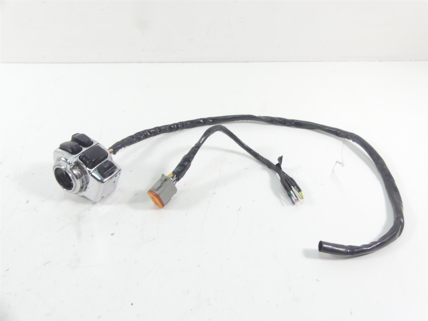 2005 Harley Touring CVO FLHTC SE Electra Glide  Left Cntrl Switch -Read 71597-96 | Mototech271