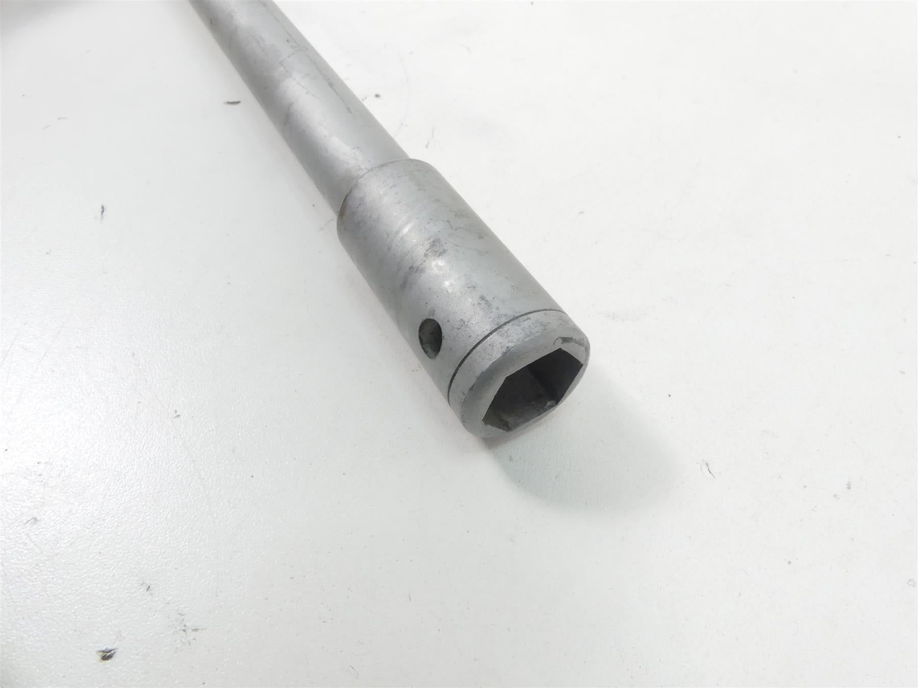 2009 Honda VTX1300 Touring Front 20mm Wheel Spindle Axle 44301-MEA-670 {{ shop.shopifyCountryName }} - Mototech271