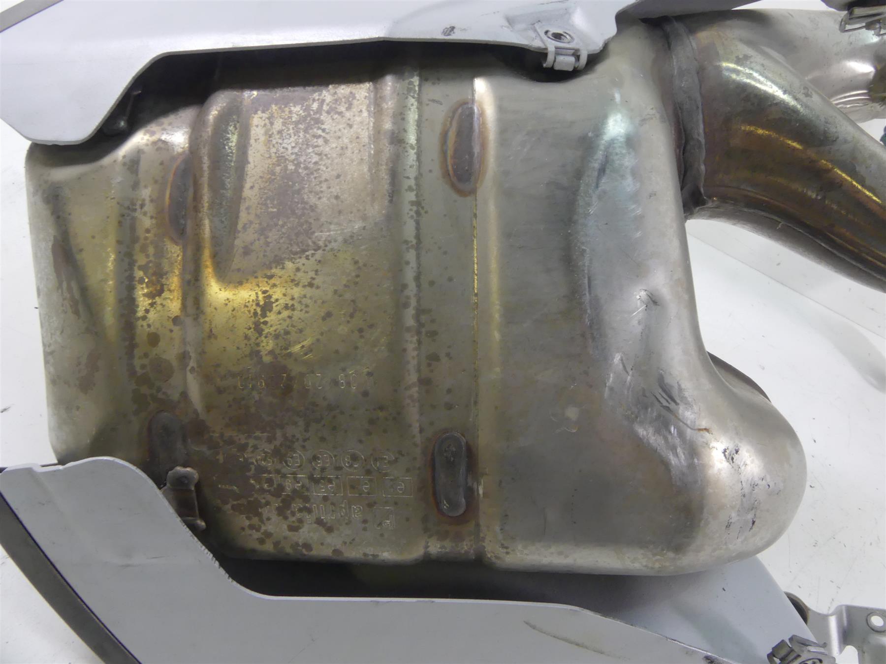 2021 Aprilia RS 660 Oem Exhaust Pipe Header Chamber Assembly 2B005290 {{ shop.shopifyCountryName }} - Mototech271