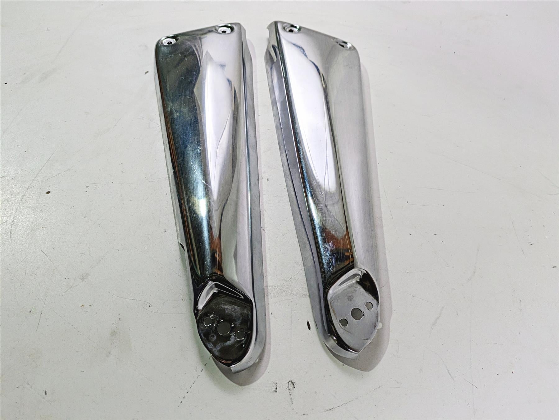 2006 Triumph Rocket 3 Rear Chrome Side Guards Covers Struts T2081425 T2081430 {{ shop.shopifyCountryName }} - Mototech271