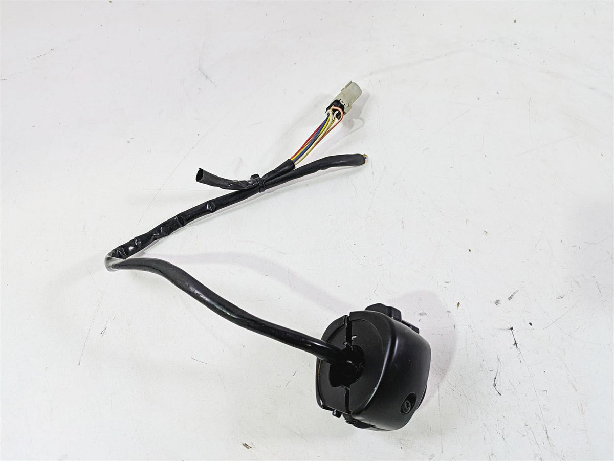 2013 Harley VRSCF Muscle Rod Left Hand Control Switch - Read 71682-06A {{ shop.shopifyCountryName }} - Mototech271