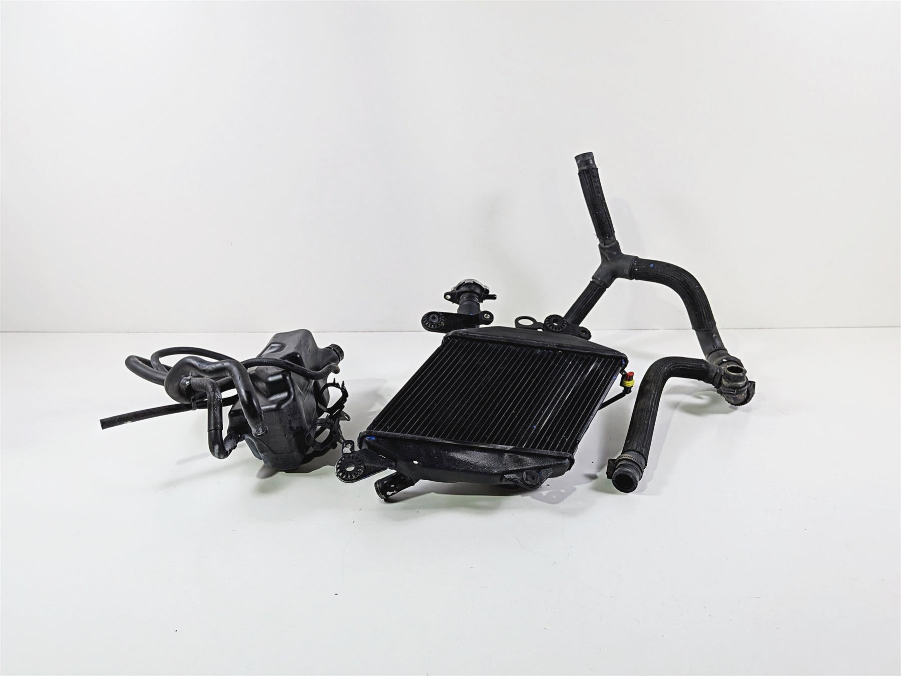 2015 Ducati Diavel Dark Right Coolant Radiator Fan Set 54840881B-Mototech271