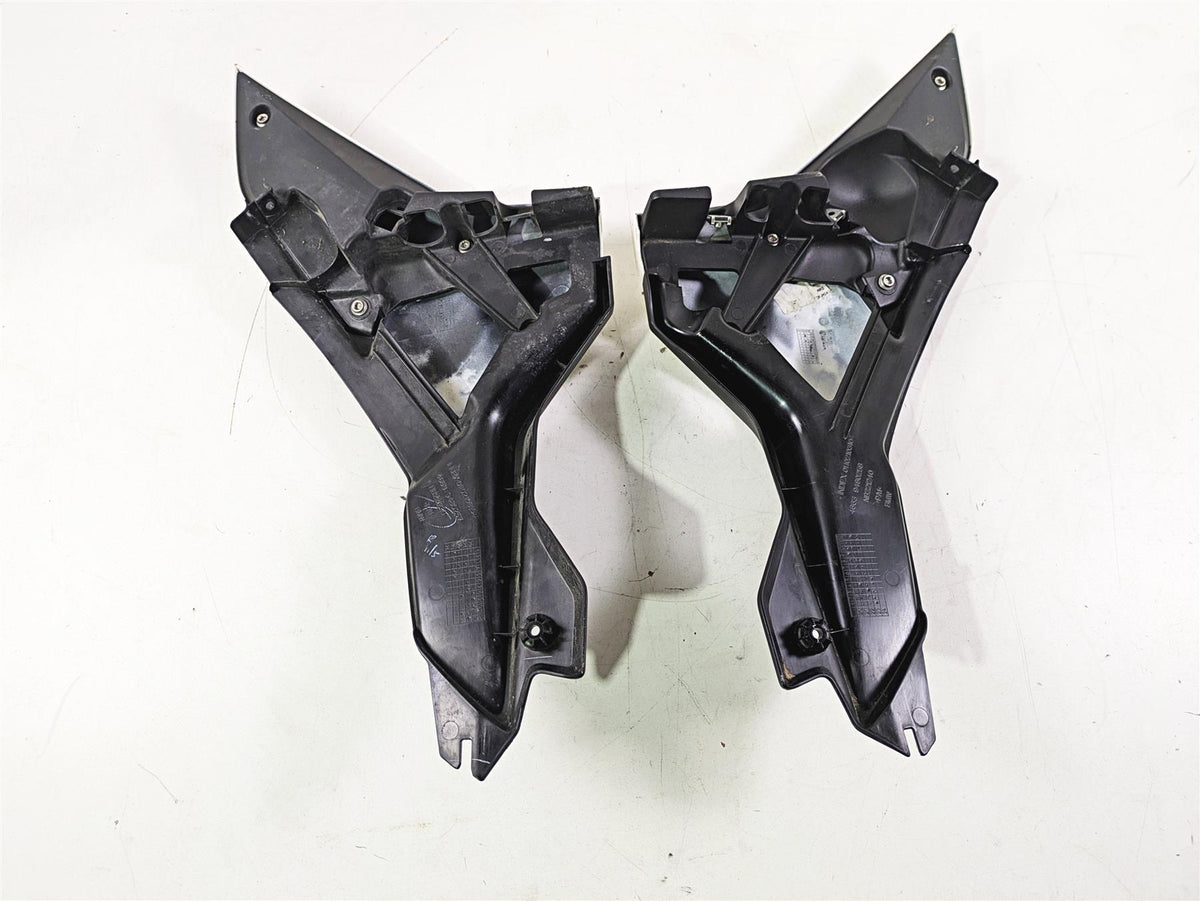 2023 BMW G310R K03 Radiator Grille Side Cover Fairings 46639480258 46639480257 {{ shop.shopifyCountryName }} - Mototech271