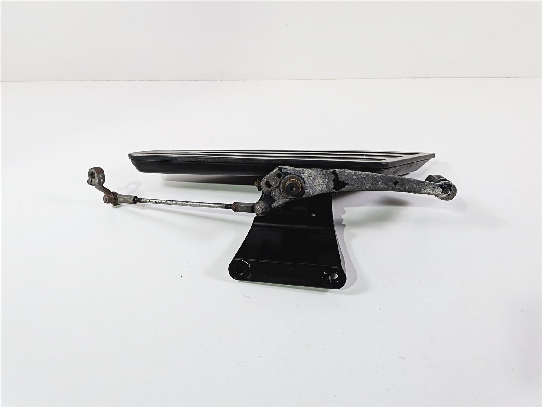 2016 Victory Cross Country Front Left Floorboard & Shifter 1021215 5137197 {{ shop.shopifyCountryName }} - Mototech271
