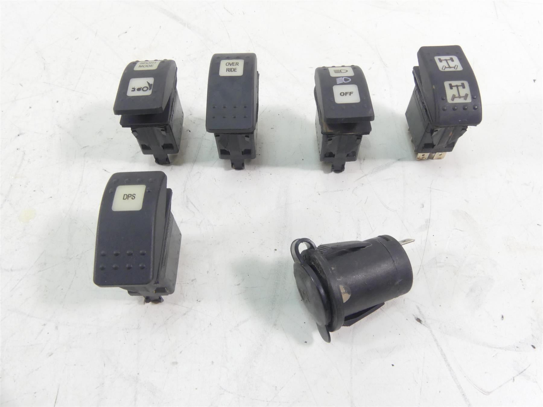 2017 Can Am Maverick X3 XDS Turbo R DPS Awd Light Mode Switch Set 710004492 {{ shop.shopifyCountryName }} - Mototech271