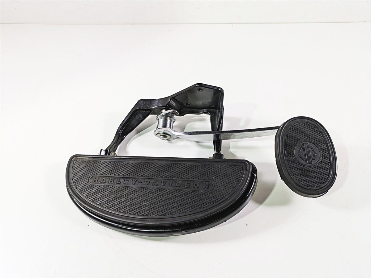 2009 Harley FLSTSB Cross Bones Right Floor Board & Brake Pedal - Read 50600026 {{ shop.shopifyCountryName }} - Mototech271