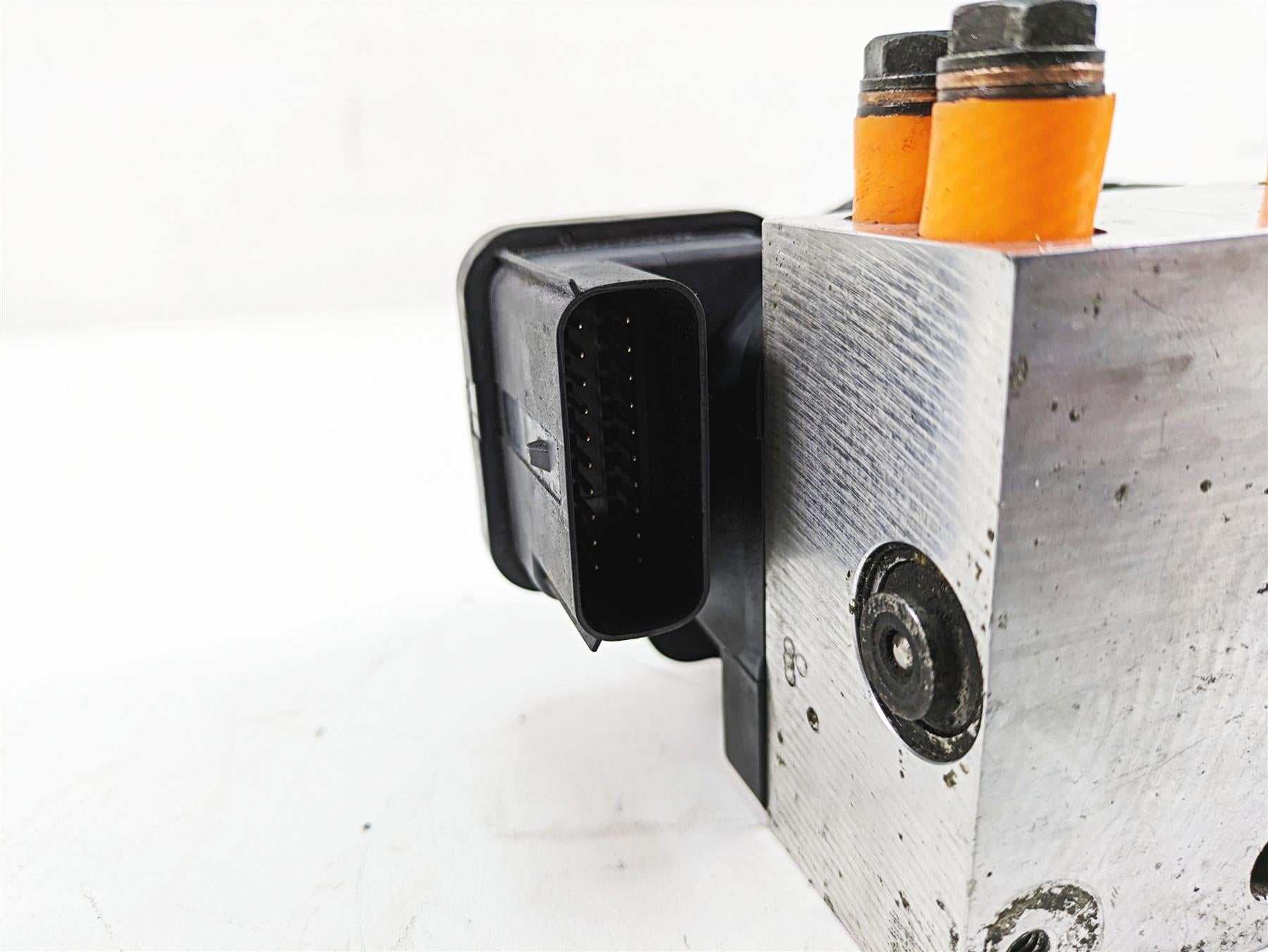 2011 Harley Touring FLTRU Road Glide Abs Brake Pump Unit Module 40601-08A {{ shop.shopifyCountryName }} - Mototech271
