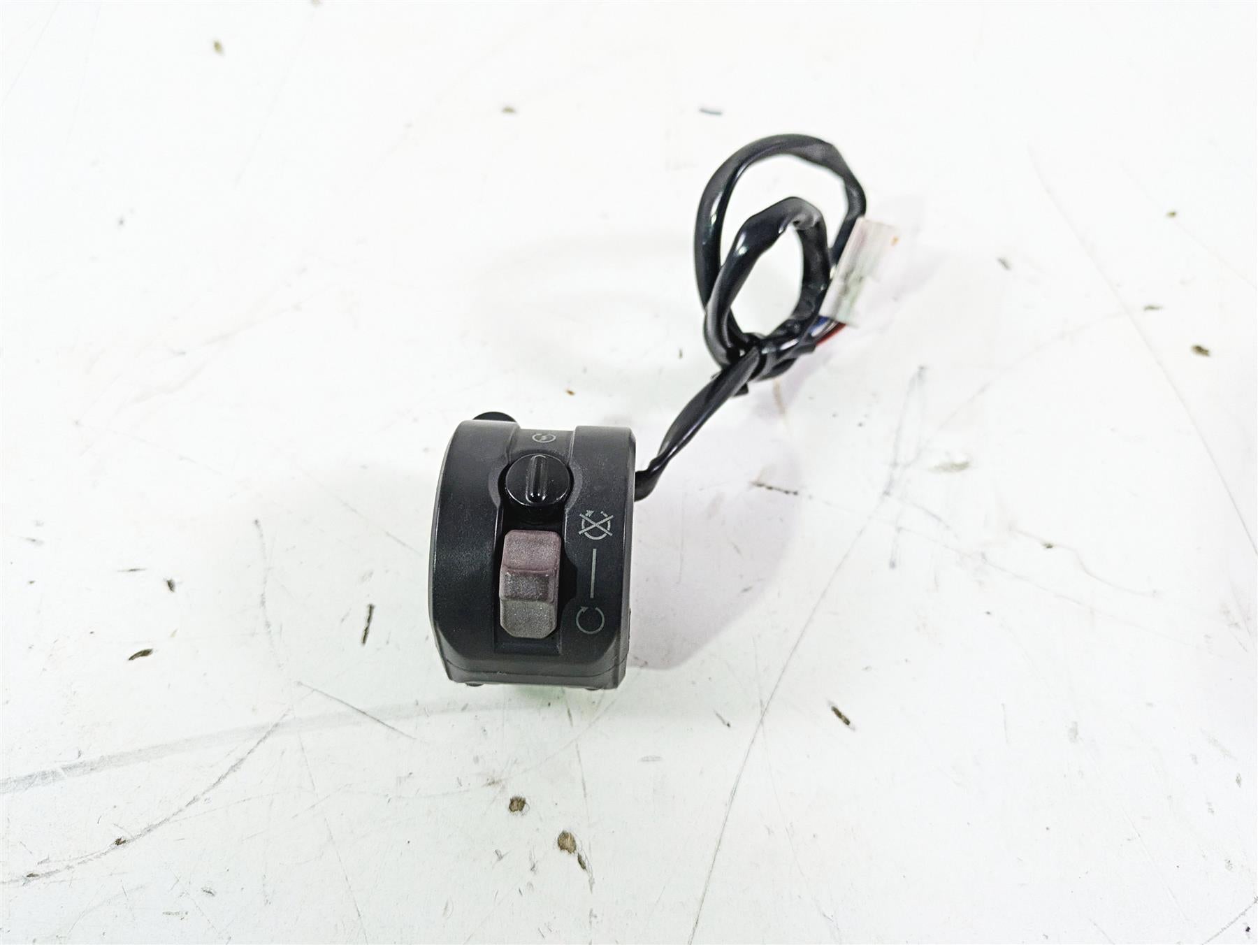 2015 Ducati Panigale 1299 S Right Hand Start Kill Control Switch 65010094I {{ shop.shopifyCountryName }} - Mototech271