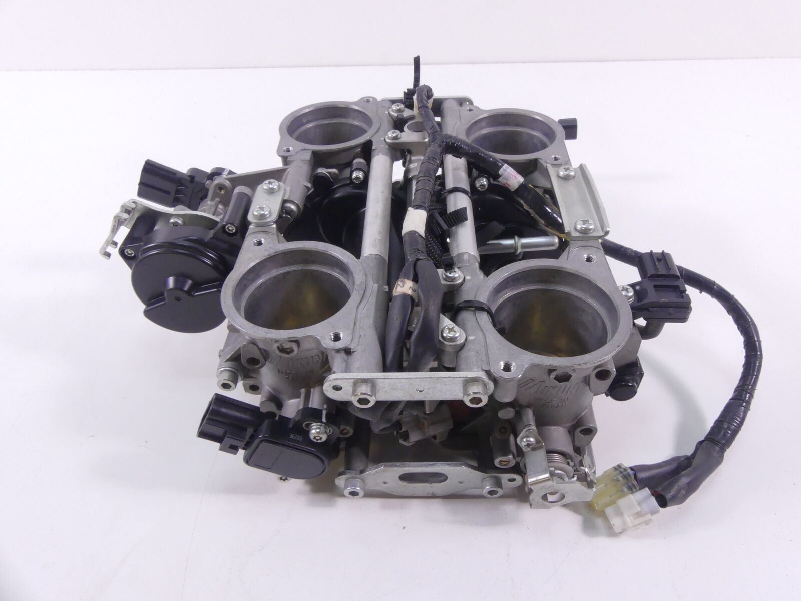 2019 Yamaha VMX17 V-Max 1700 Mikuni Throttle Body Fuel Inject 2S3-13750-00-00 {{ shop.shopifyCountryName }} - Mototech271