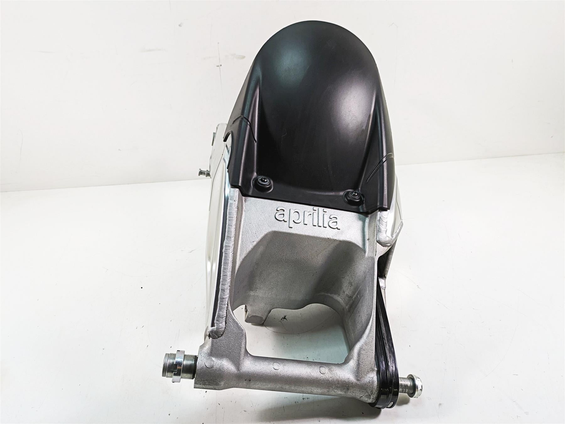 2020 Aprilia Tuono V4 Factory Rear Swingarm & Axle 2B0012893 {{ shop.shopifyCountryName }} - Mototech271