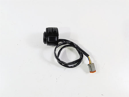 2006 Harley Sportster XL883 Low Left Hand Control Switch 71682-06A 71685-06A {{ shop.shopifyCountryName }} - Mototech271