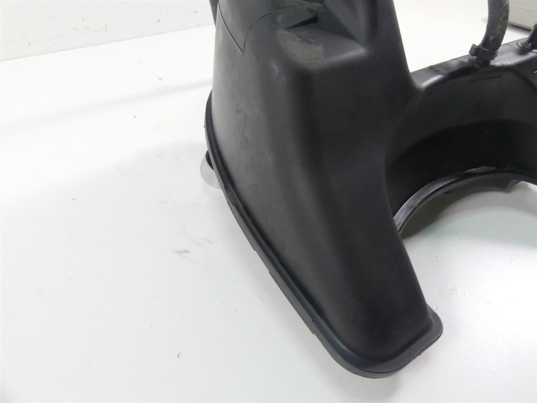 2006 Harley Sportster XL1200 Custom Plastic Oil Tank & Dipstick 62888-04B {{ shop.shopifyCountryName }} - Mototech271