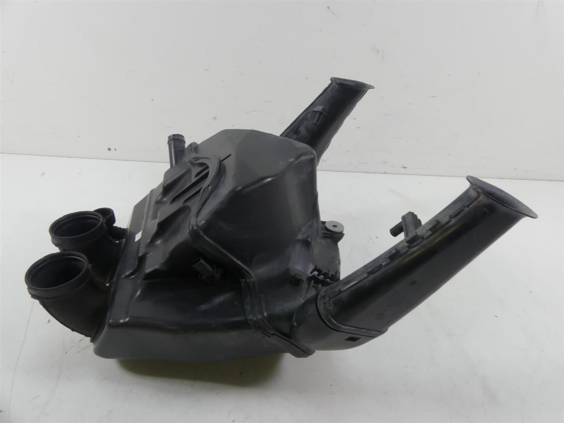 2020 BMW F850 GS K81 Rallye Air Box Cleaner Breather & Intake Tubes 13718550440 {{ shop.shopifyCountryName }} - Mototech271
