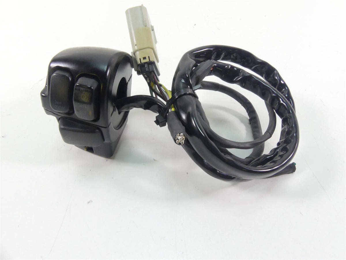 2013 Harley Touring FLHX Street Glide Left Hand Control Switch - Read 71682-06A {{ shop.shopifyCountryName }} - Mototech271
