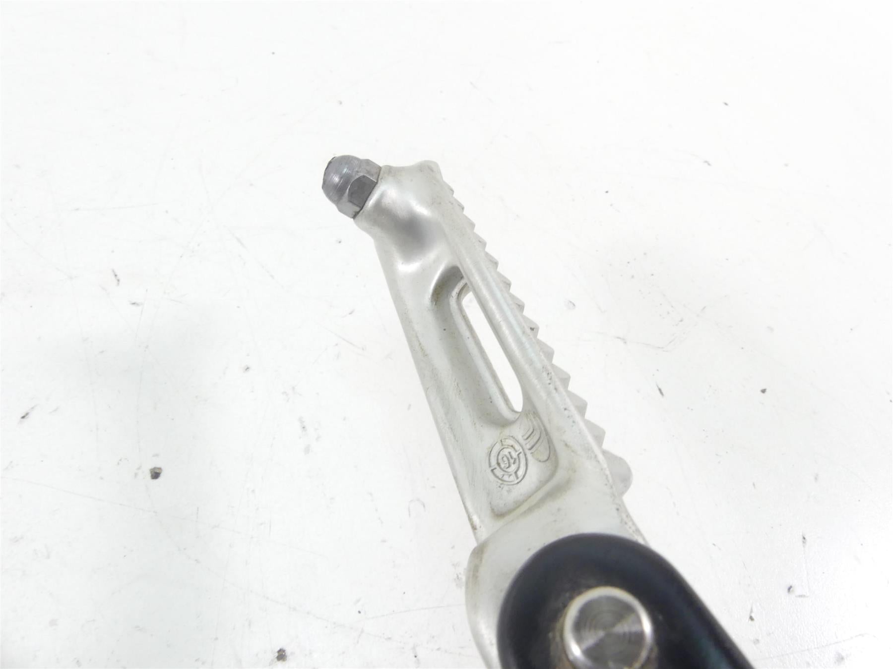 2017 Triumph Thruxton 1200 R Left Front Footpeg Shifter Set T2088079 T2081562 {{ shop.shopifyCountryName }} - Mototech271