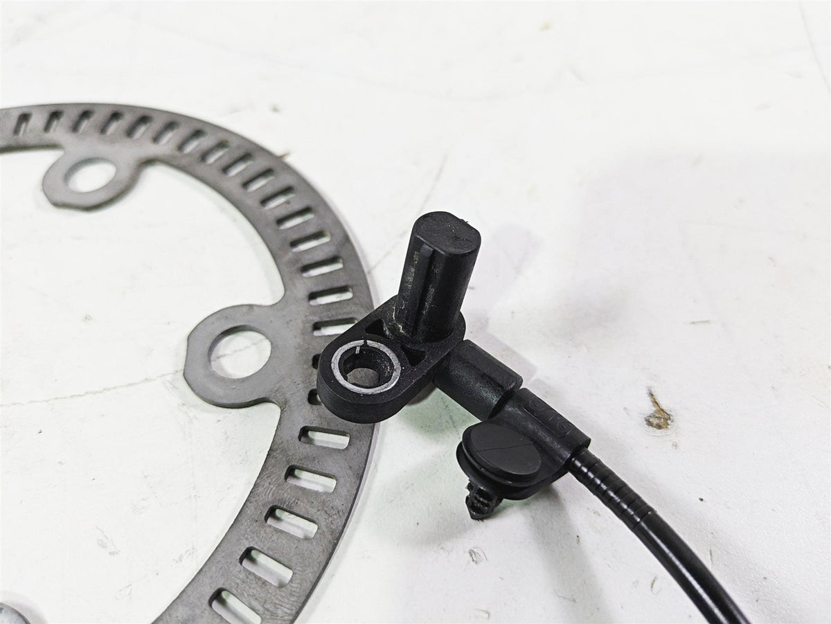 2019 Triumph Speed Triple RS 1050 Front Abs Brake Wheel Speed Sensor T2029270 {{ shop.shopifyCountryName }} - Mototech271