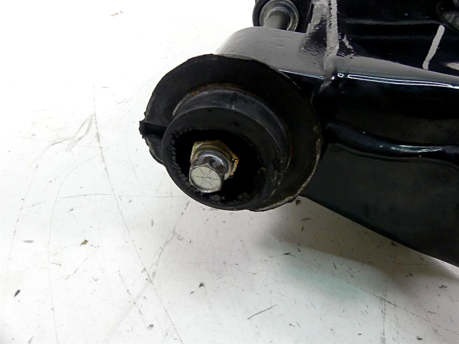 2015 Harley Touring FLHXS Street Glide Swingarm Swing Arm 25mm Axle 47549-09A {{ shop.shopifyCountryName }} - Mototech271