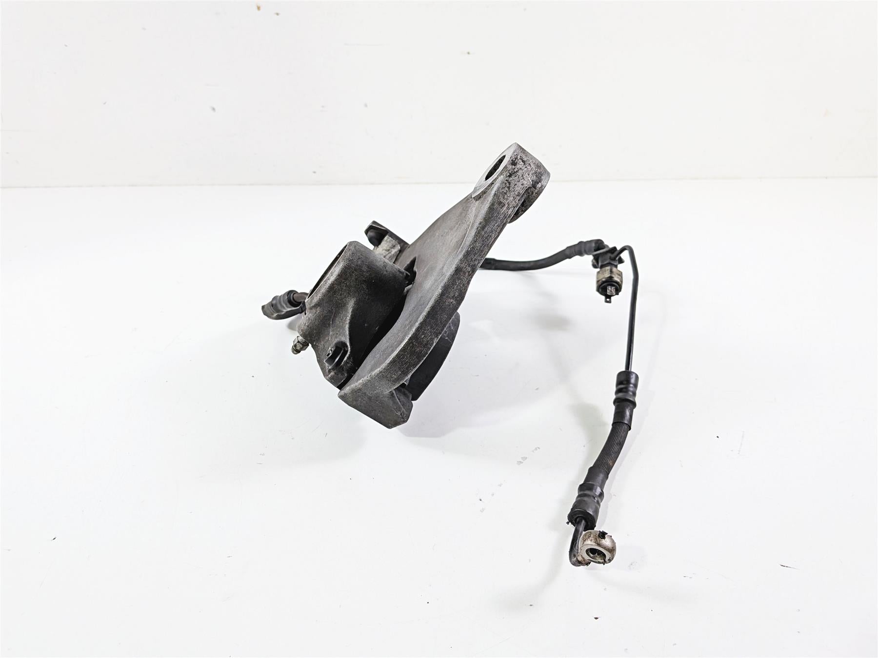 1993 Harley Touring FLHTCU Electra Glide Rear Brake Caliper & Bracket 44050-87 {{ shop.shopifyCountryName }} - Mototech271