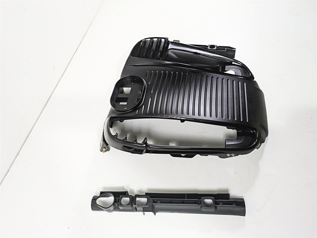 2016 Harley VRSCDX Night Rod Radiator Center Cover Fairing 26813-08A {{ shop.shopifyCountryName }} - Mototech271