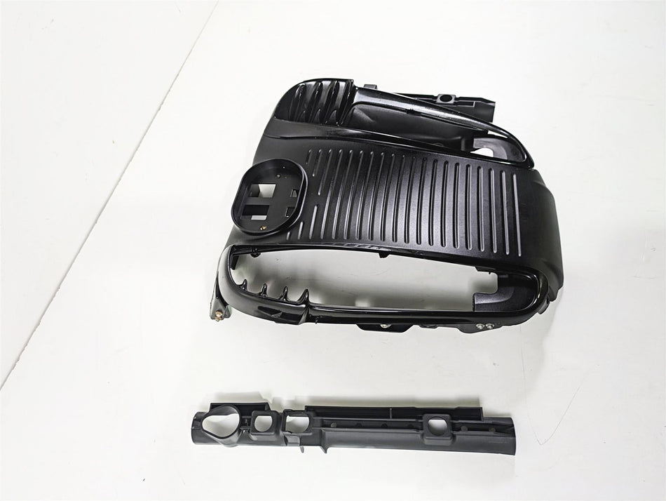 2016 Harley VRSCDX Night Rod Radiator Center Cover Fairing 26813-08A {{ shop.shopifyCountryName }} - Mototech271