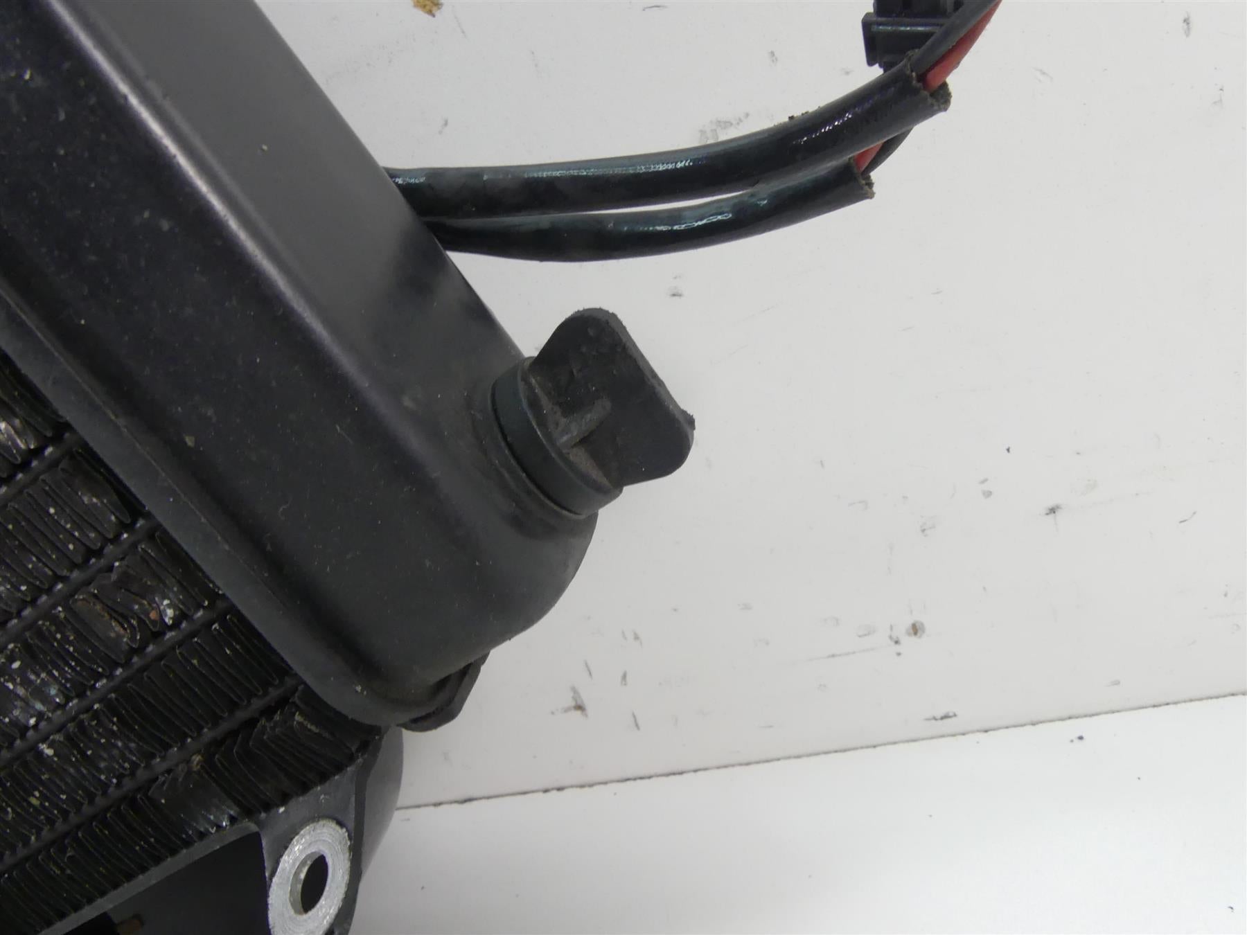 2013 Harley VRSCDX Night Rod Special Radiator Fans Reservoir Hoses 26722-04 {{ shop.shopifyCountryName }} - Mototech271