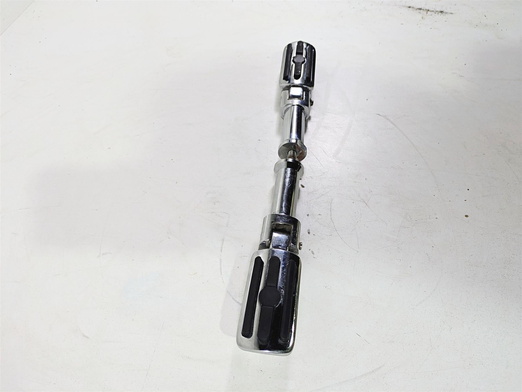 2021 Harley Softail FXST Standard Rear Passenger Footpeg Set - Read {{ shop.shopifyCountryName }} - Mototech271