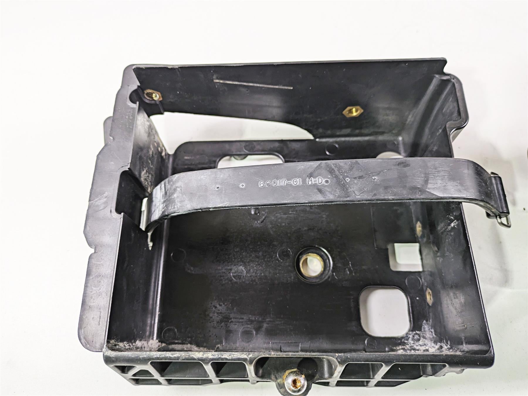 2011 Harley FXDC Dyna Super Glide Right Battery Tray Stay & Cover 70379-06A {{ shop.shopifyCountryName }} - Mototech271
