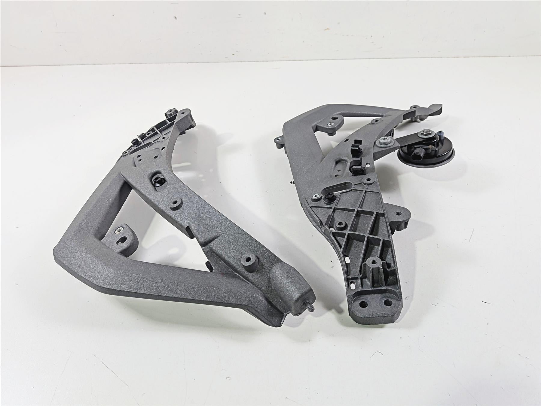 2016 BMW R1200 GS K50 Front Center Stay Carrier Mount 46638528673 46638528674 {{ shop.shopifyCountryName }} - Mototech271