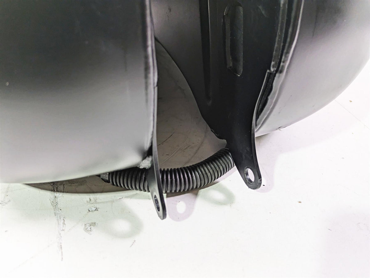 2017 Harley FLS Softail Slim Two Tone Fuel Tank - Dented - Read 61625-11 {{ shop.shopifyCountryName }} - Mototech271