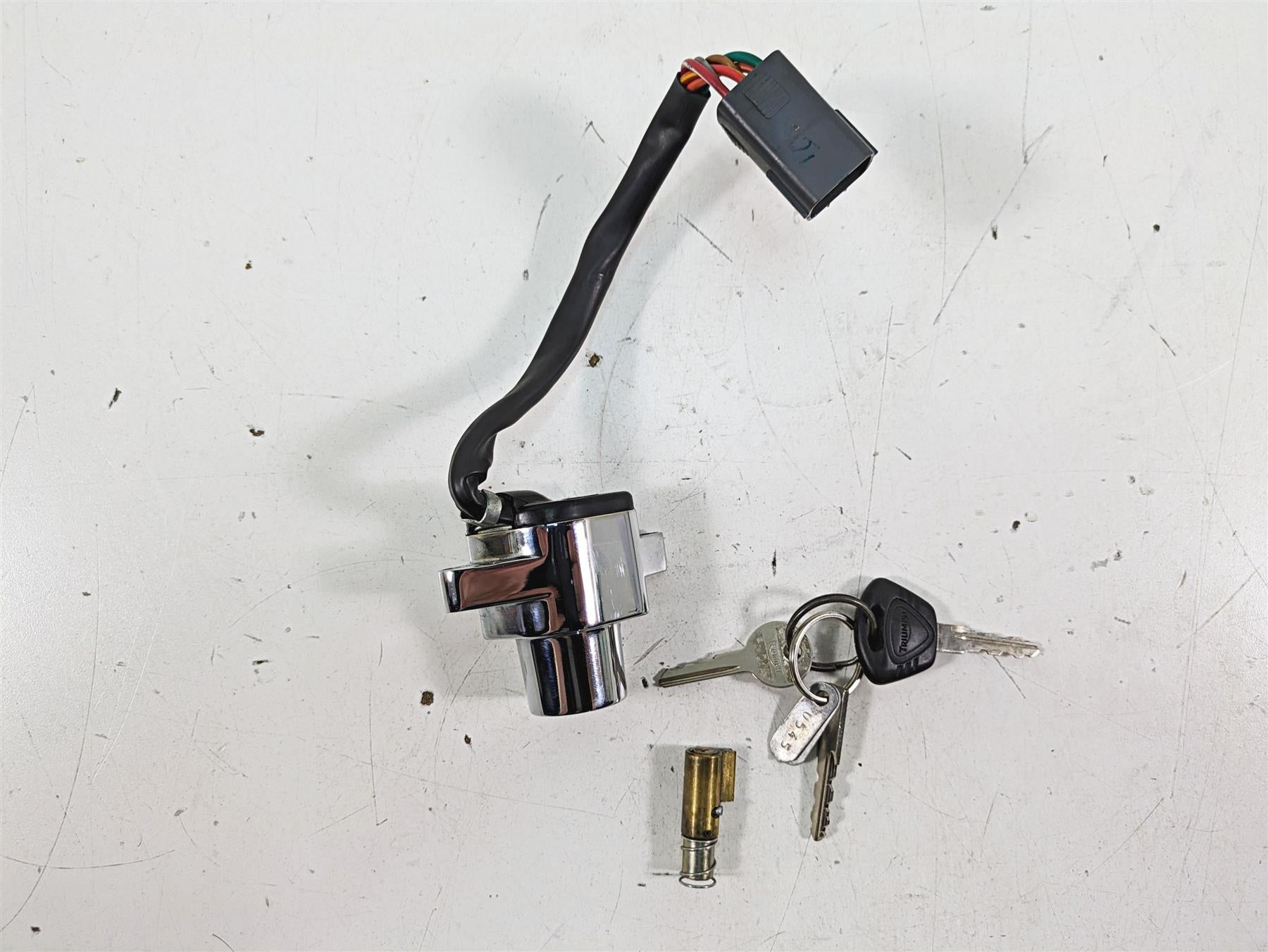 2011 Triumph America Ignition Switch Key Lock Set T2500782 T2500783 {{ shop.shopifyCountryName }} - Mototech271