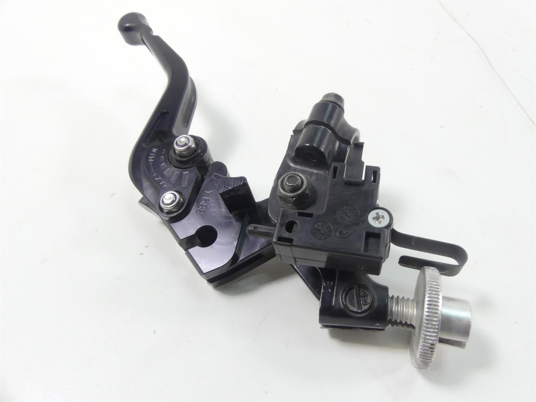2015 Yamaha MT09 FZ09 Clutch Perch & Short Adjustable Lever 1B3-82911-00-00 {{ shop.shopifyCountryName }} - Mototech271