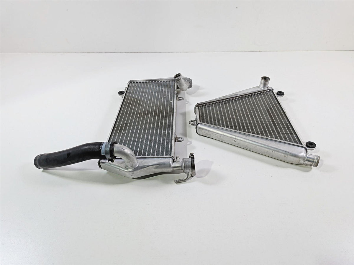 2019 Ducati 959 Panigale Upper & Lower Radiator Set - No Leaks 54841201A {{ shop.shopifyCountryName }} - Mototech271