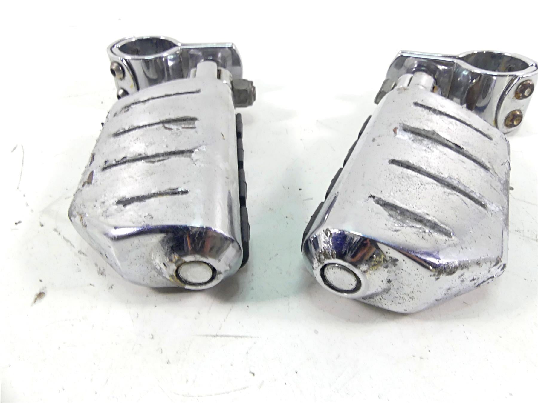 2002 Harley FLSTCI Softail Heritage Chrome Rider Driver Highway Foot Pegs {{ shop.shopifyCountryName }} - Mototech271
