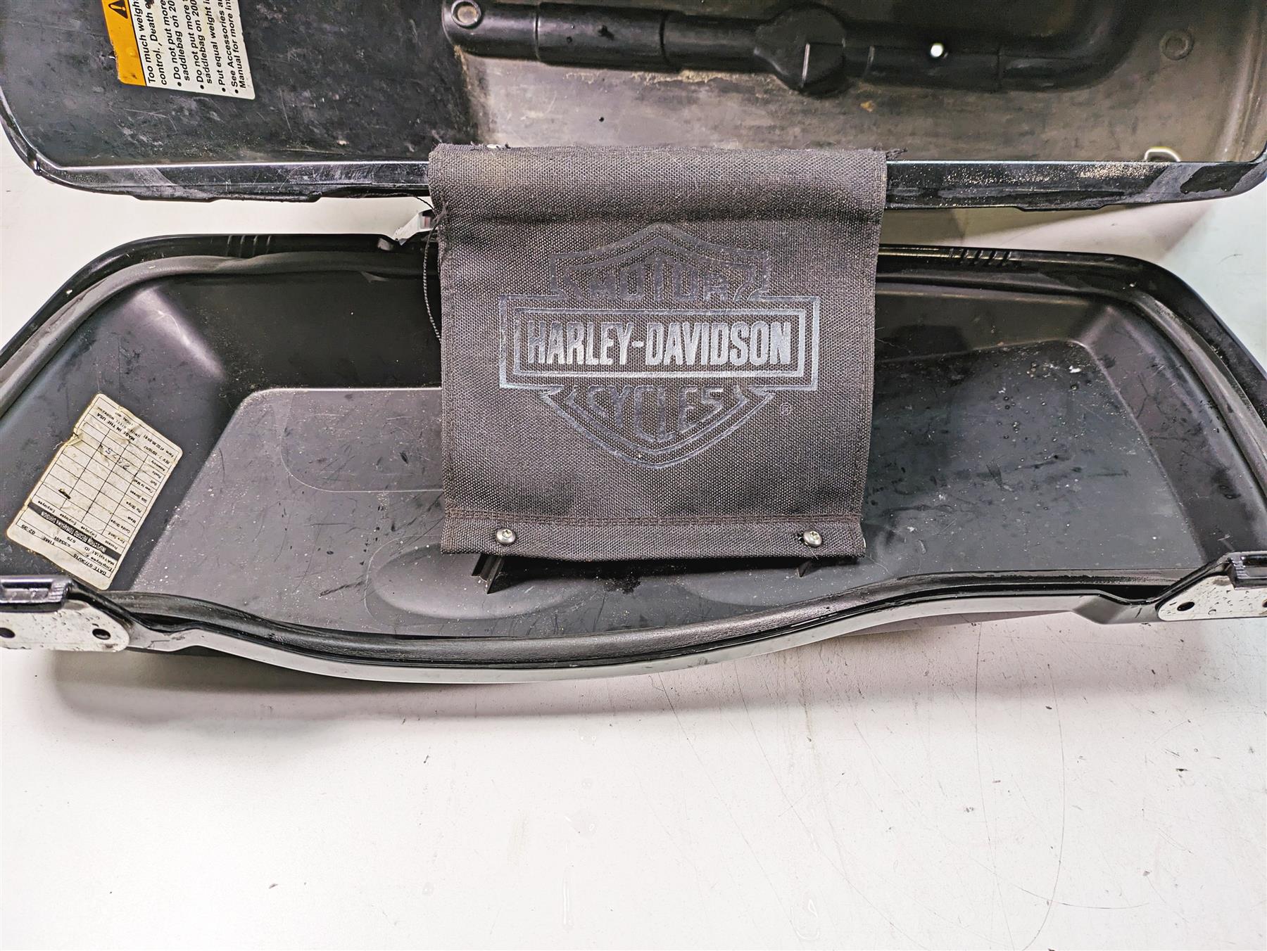 2011 Harley Touring FLHR Road King Saddlebag Saddle Bag Set 91139-09 {{ shop.shopifyCountryName }} - Mototech271