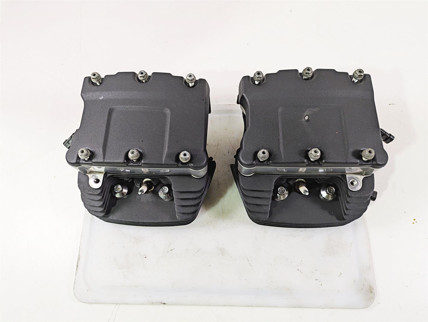 2015 Harley FXDF Dyna Fat Bob Cylinderhead Cylinder Head Set 103 16500092 {{ shop.shopifyCountryName }} - Mototech271