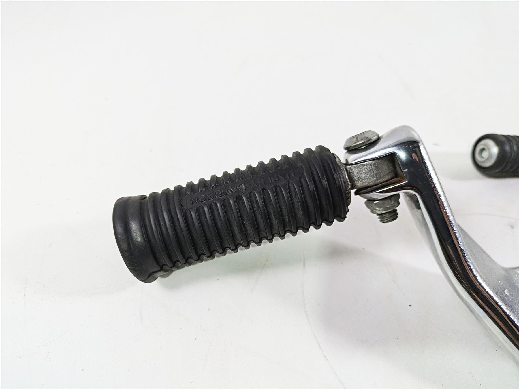 2016 Harley FXDL Dyna Low Rider Left Rider Foot Peg & Shift Lever Set 50500279 {{ shop.shopifyCountryName }} - Mototech271
