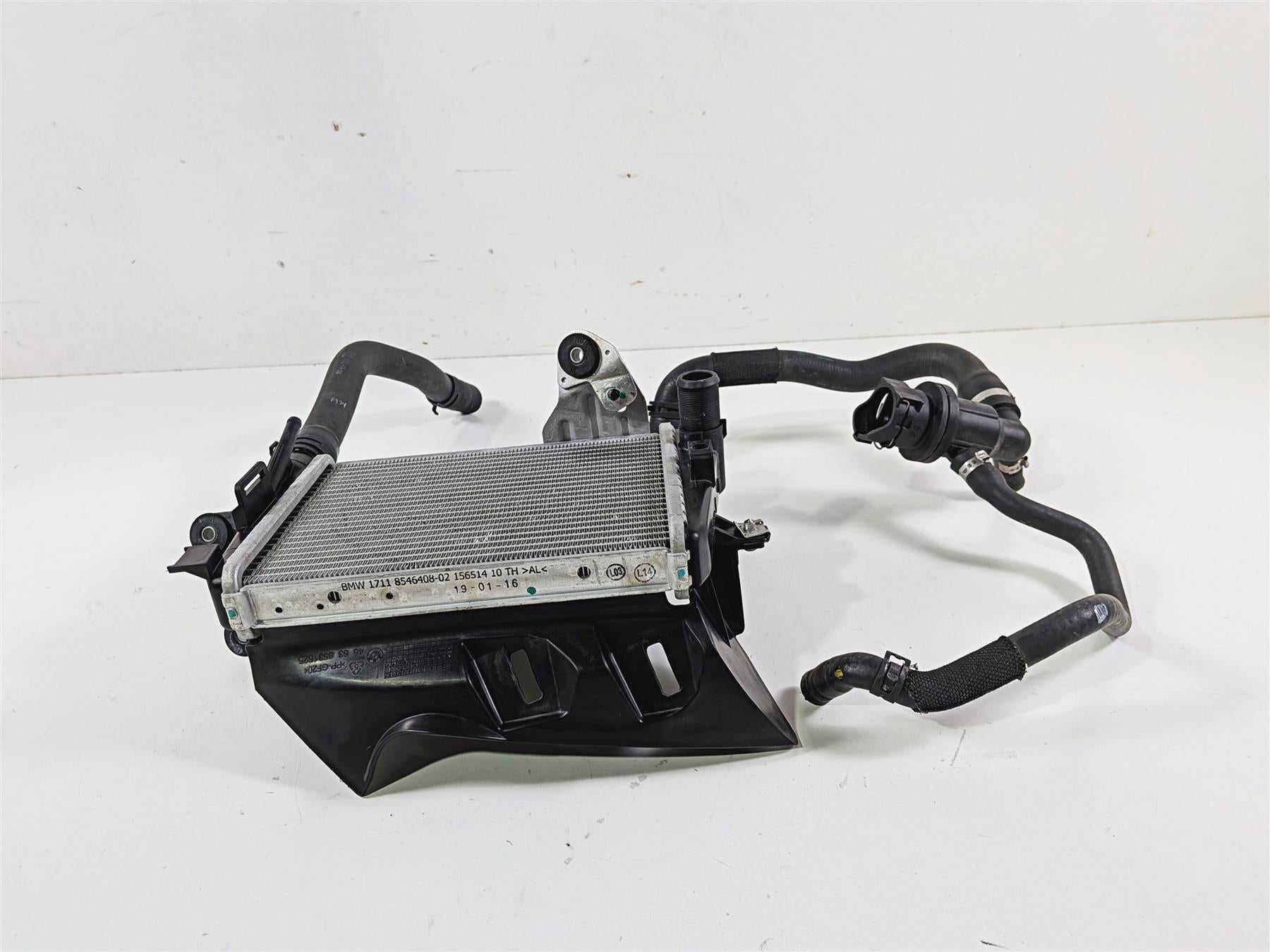 2016 BMW R1200 GS K50 Left Radiator + Thermostat & Cover 17118546408 {{ shop.shopifyCountryName }} - Mototech271