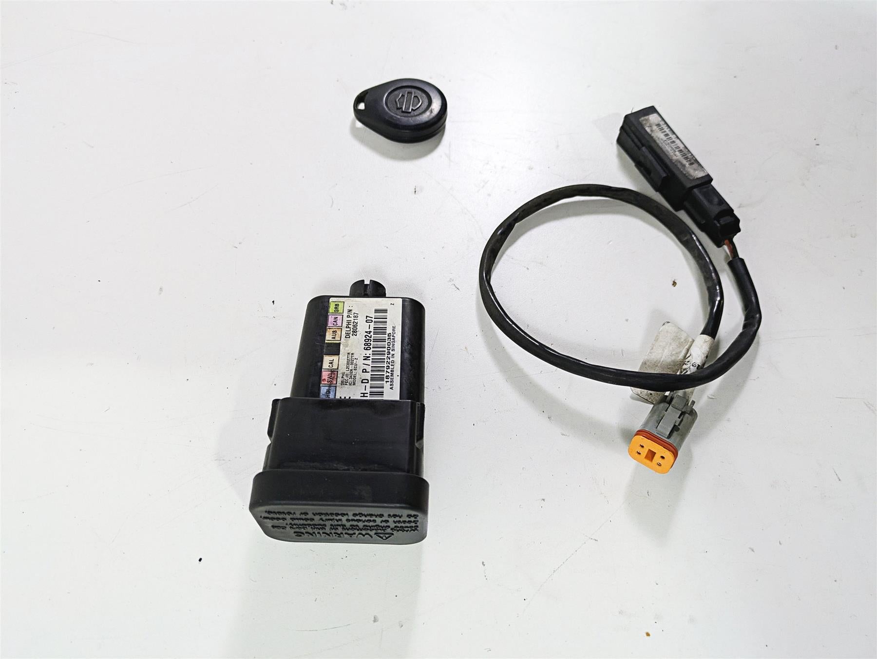2010 Harley Touring FLHX Street Glide Tssm Security Mod Fob Antenna 68924-07 {{ shop.shopifyCountryName }} - Mototech271