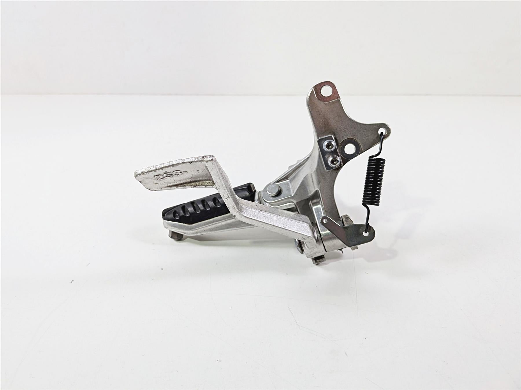 2009 Yamaha VMX17 V-Max 1700 Right Foot Peg Brake Pedal Set 2S3-27443-00-00-Mototech271