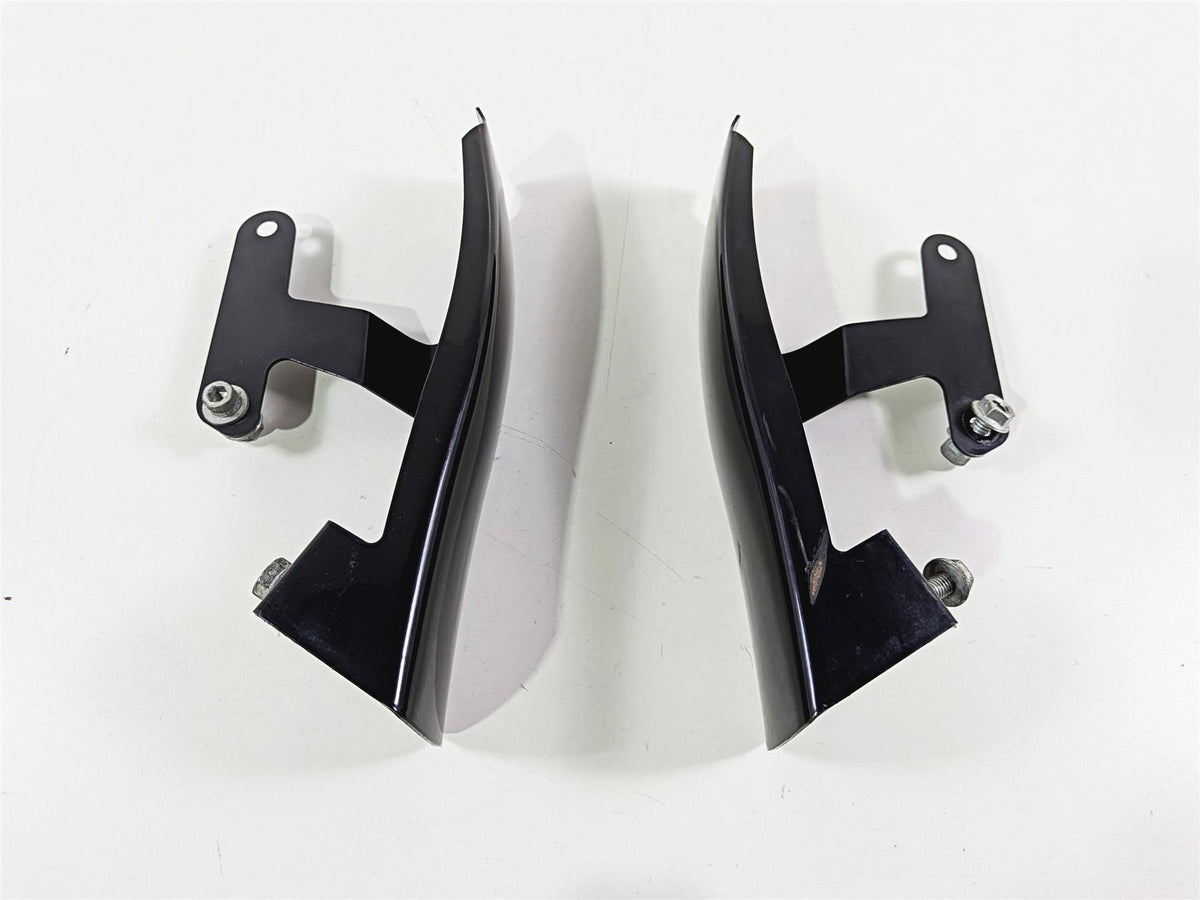 2011 Harley Touring FLHTCU CVO Electra Glide Saddlebag Fender Trim 90200379DFP-Mototech271