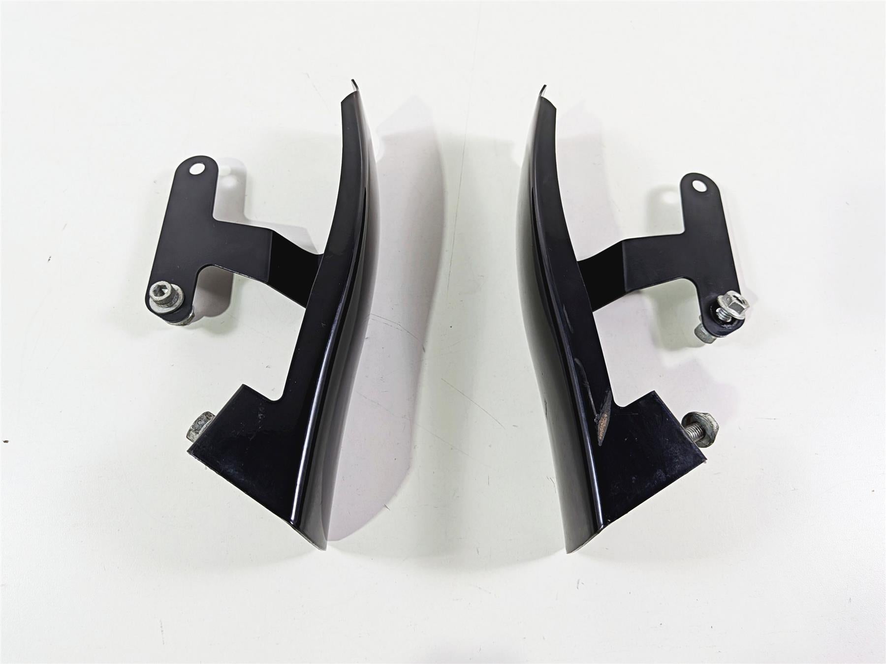 2011 Harley Touring FLHTCU CVO Electra Glide Saddlebag Fender Trim 90200379DFP-Mototech271