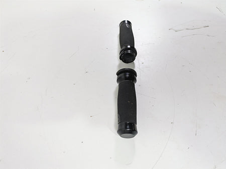 2015 Harley FXDF Dyna Fat Bob Get-A-Grip Hand Grip Set 56100008 {{ shop.shopifyCountryName }} - Mototech271