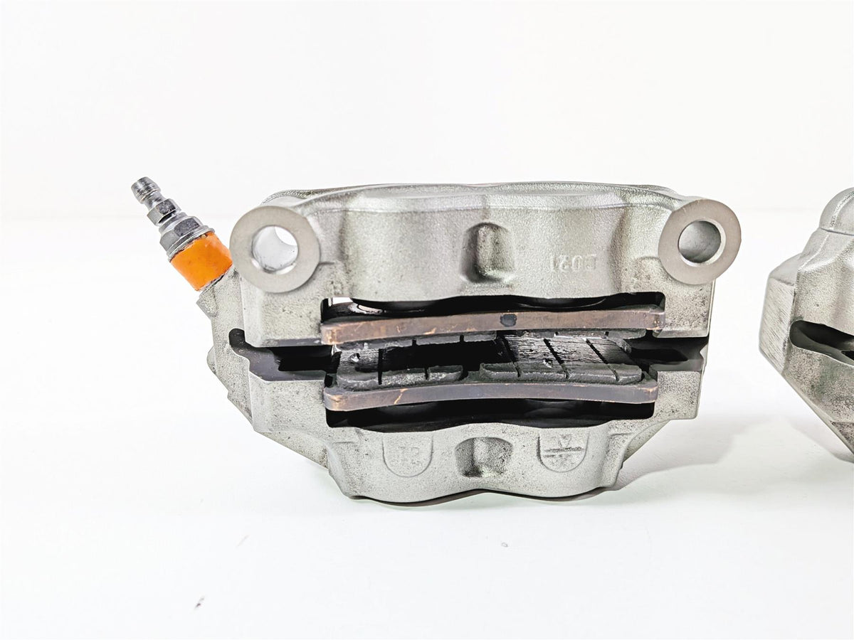 2022 Triumph Tiger 900 GT Pro Front Brembo M4 Brake Caliper Set 100mm T2028670 {{ shop.shopifyCountryName }} - Mototech271