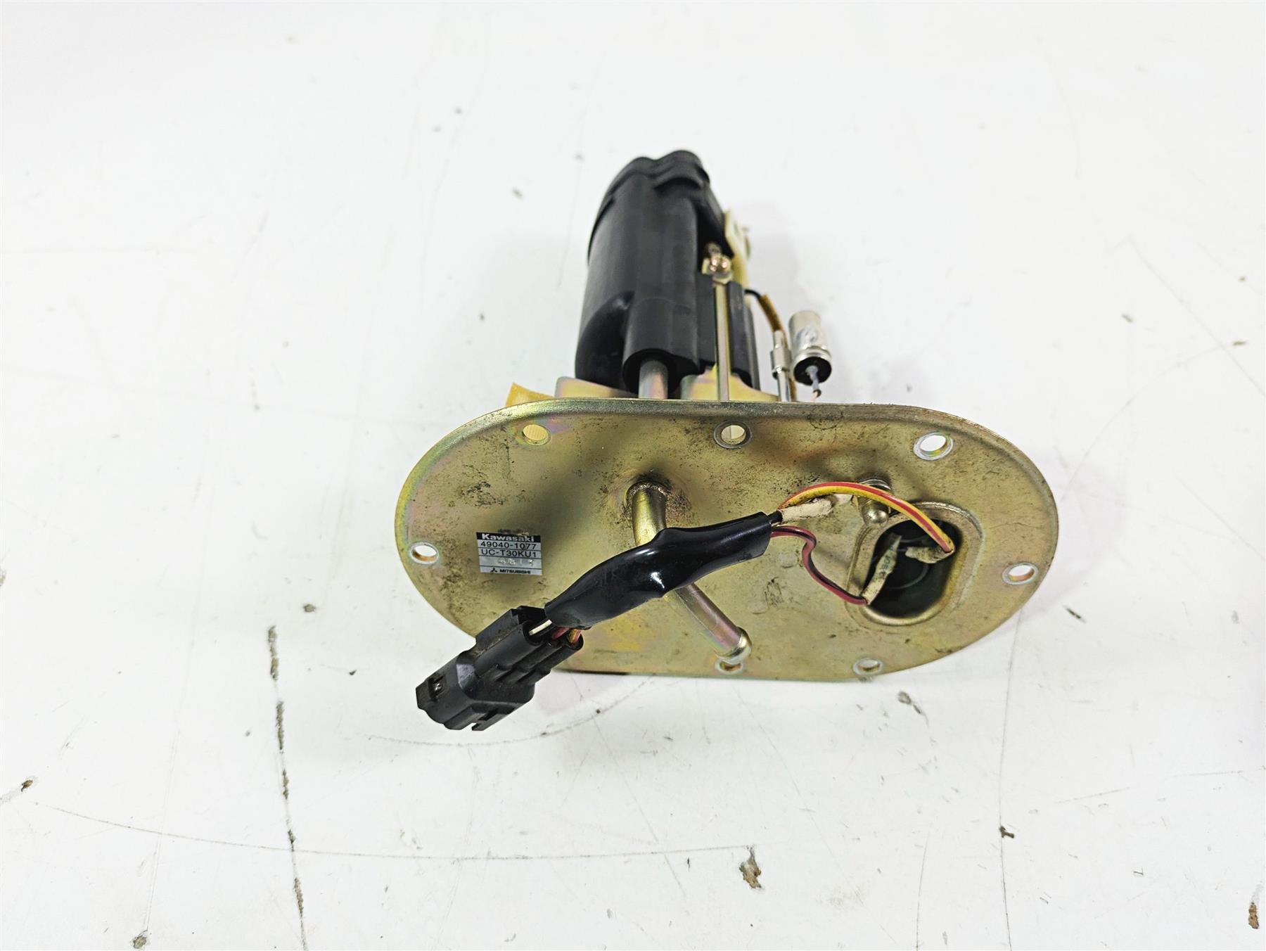 2005 Kawasaki ZX12R Ninja Fuel Gas Petrol Pump - Tested 49040-1077 {{ shop.shopifyCountryName }} - Mototech271