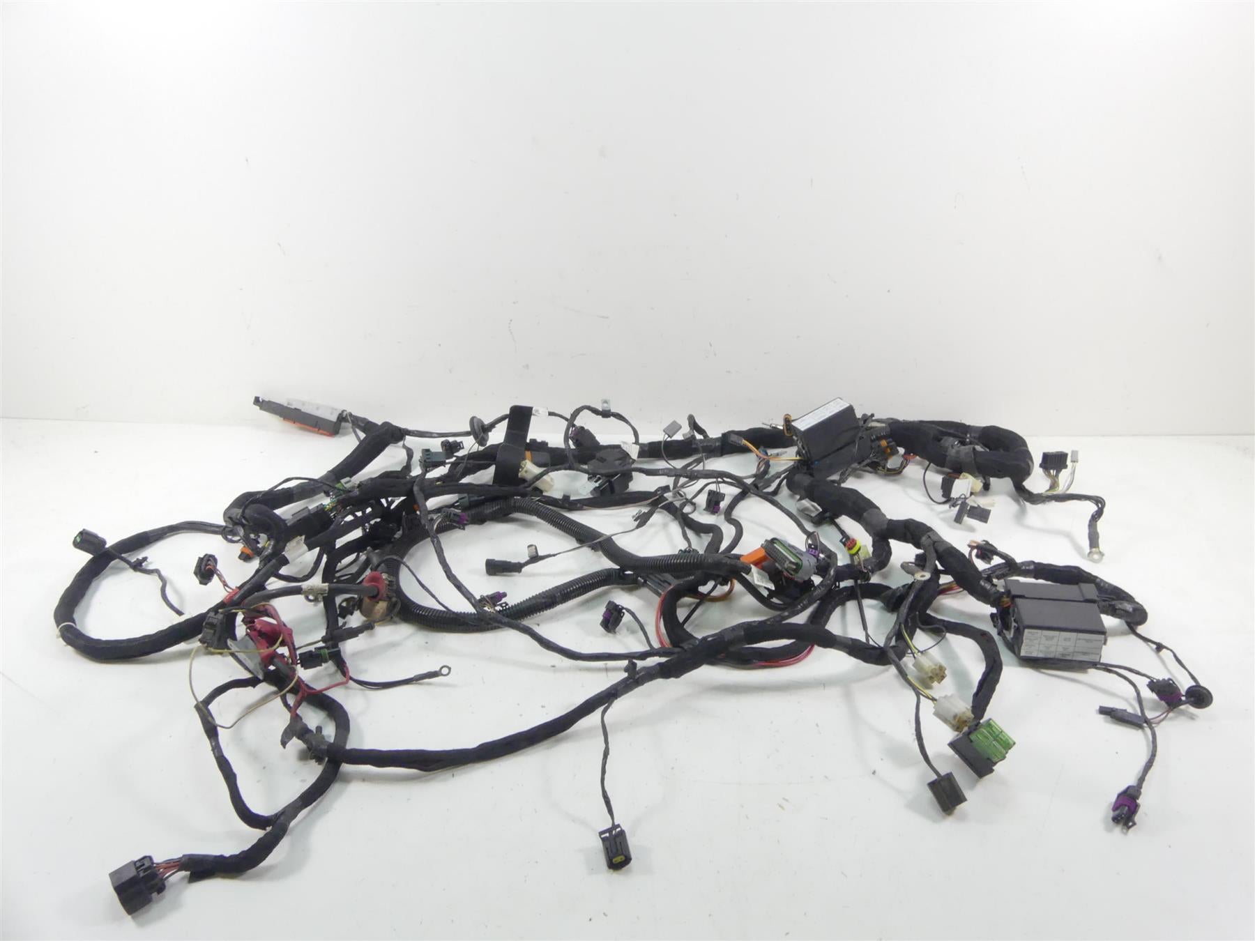 2011 Victory Vision Tour Main Wiring Harness Loom Heat Abs - No Cuts 2411259 {{ shop.shopifyCountryName }} - Mototech271