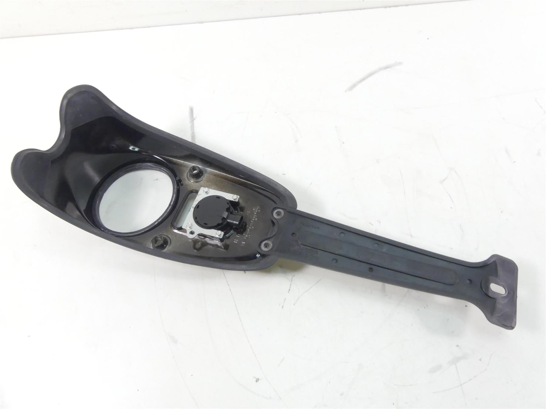 2014 Harley Dyna FXDF Fat Bob Tank Dash Speedometer Cover Console 70900347 {{ shop.shopifyCountryName }} - Mototech271