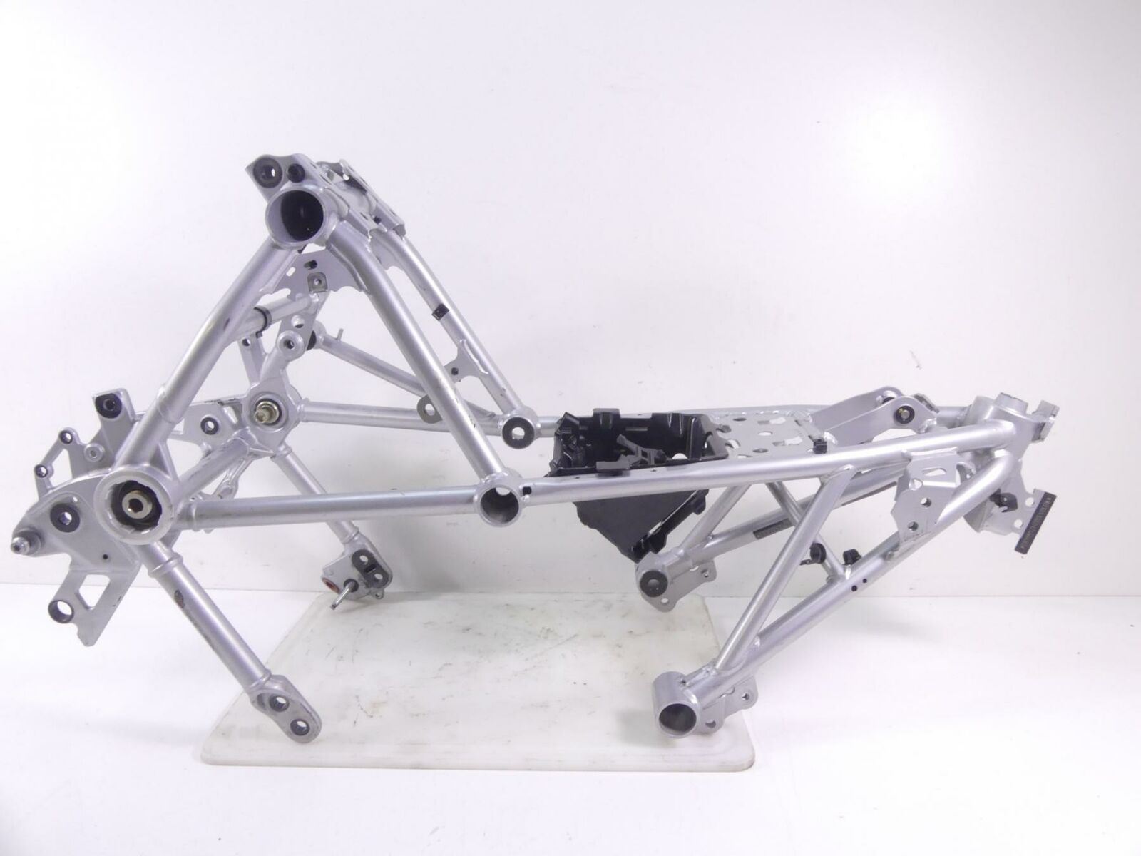 2017 BMW R1200RT RTW K52 Straight Main Frame Chassis Slvg 46518550716 4651838784 {{ shop.shopifyCountryName }} - Mototech271