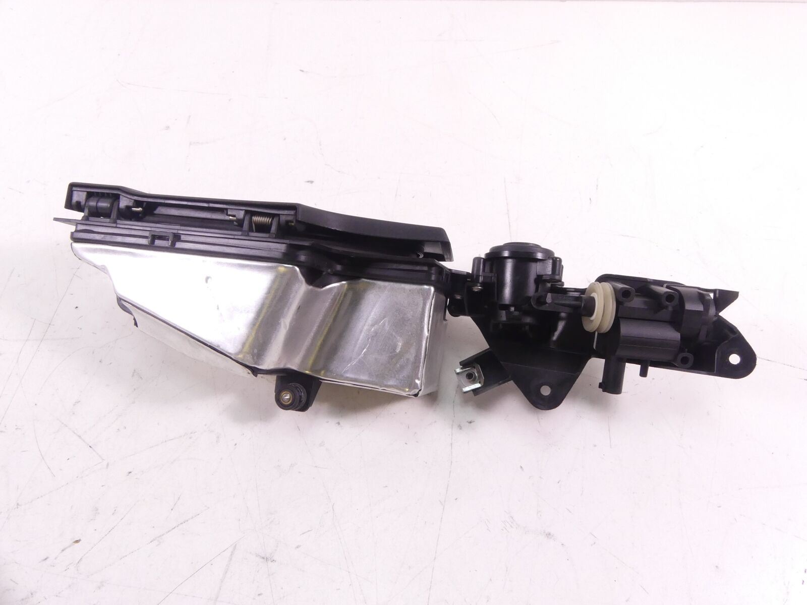 2012 BMW K1600GTL K48 Left Storage Compartment & Actuator 46637726537 {{ shop.shopifyCountryName }} - Mototech271