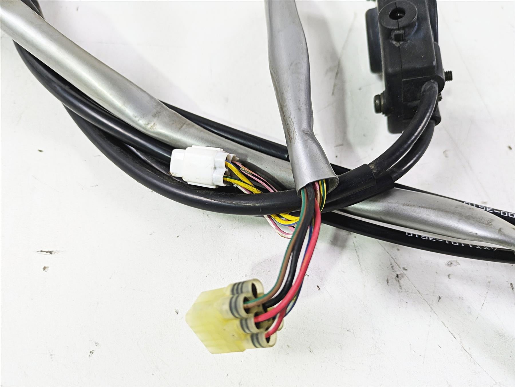 2004 Yamaha XVZ1300 Royal Star Right Hand Control Switch 4XY-83969-10-00 {{ shop.shopifyCountryName }} - Mototech271