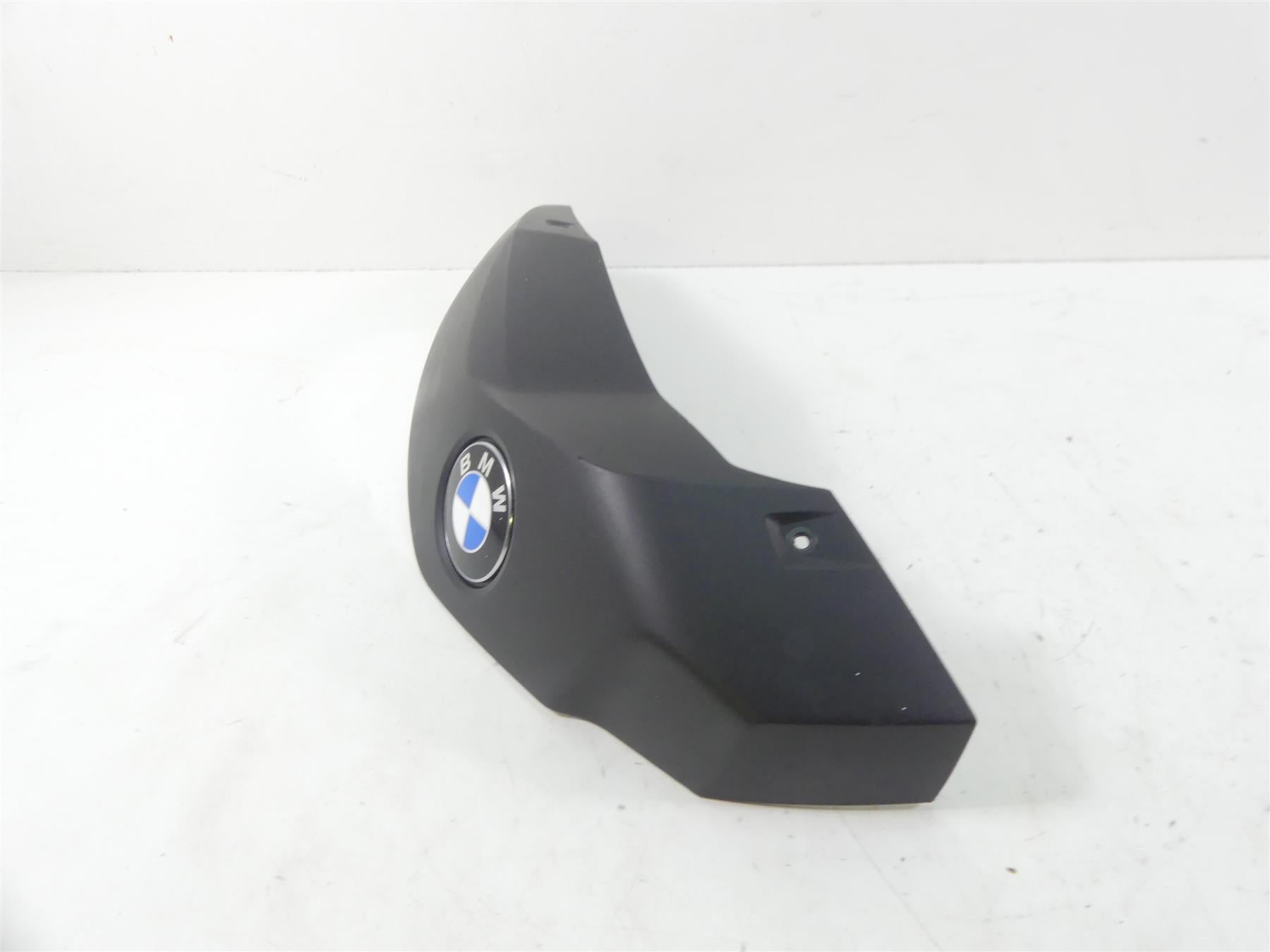 2011 BMW R1200GS K255 Adv Tank Right Side Cover Fairing & Emblem 46637706288 {{ shop.shopifyCountryName }} - Mototech271